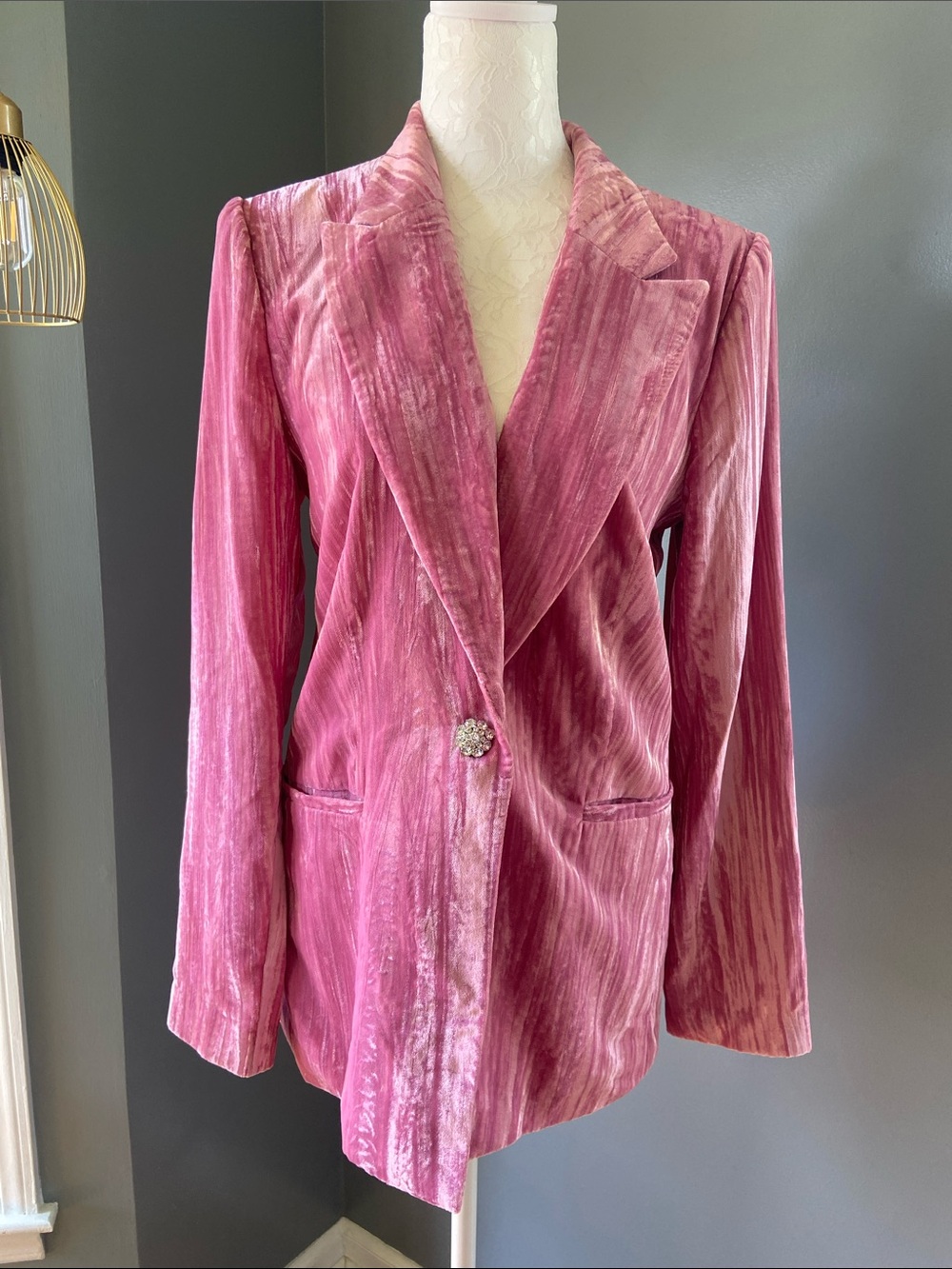 Wayf Crushed Velvet Pink Blazer Size Medium - Picture 1 of 8